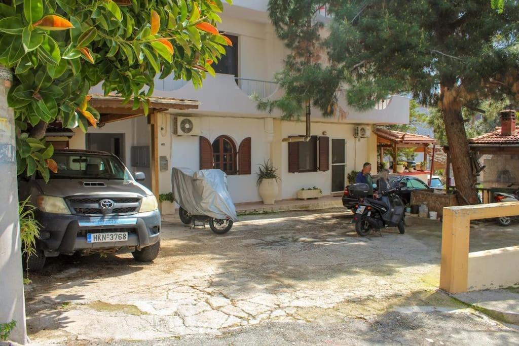 Afroditi'S Guest House Heraklion  Exterior photo